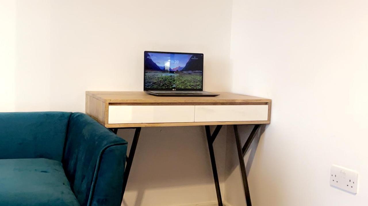 Luxury 1 Bed Apartment With Parking Manchester Eksteriør billede