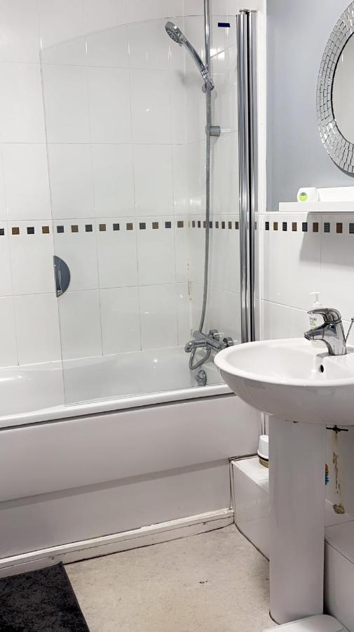 Luxury 1 Bed Apartment With Parking Manchester Eksteriør billede