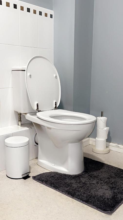 Luxury 1 Bed Apartment With Parking Manchester Eksteriør billede