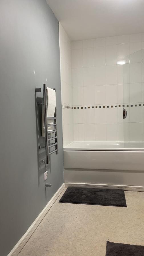 Luxury 1 Bed Apartment With Parking Manchester Eksteriør billede